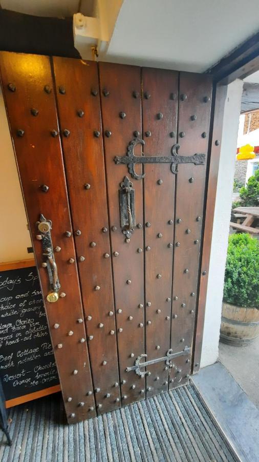 Kings Arms Hotel 霍克斯黑德 外观 照片